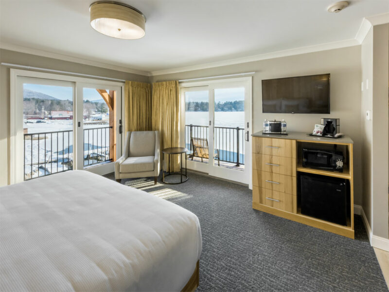 Experience magnificent views of Lake Winnipesaukee in our Lakeside Vista rooms